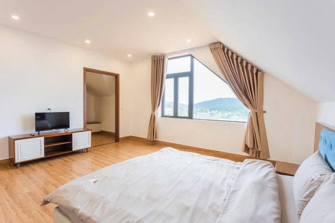 GIẢM GIÁ BÁN GẤP BIỆT THỰ ĐẸP KHU ROYAL VILLA ĐÀ LẠT – GIÁ CHỈ 10.5 TỶ! - Ảnh 4